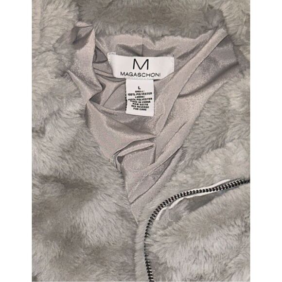 Magaschoni Boutique Fluffy Soft Faux‎ Fur Gray Zip Front Jacket - Size L - Picture 3 of 3